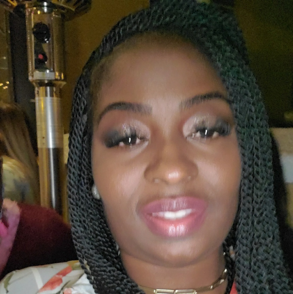 Meet your Posher, April